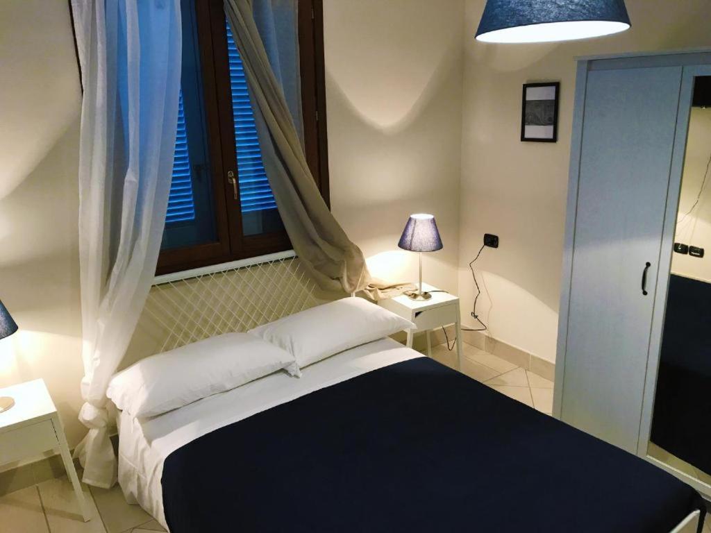 Cytrus Rooms Marina di Massa Exteriör bild